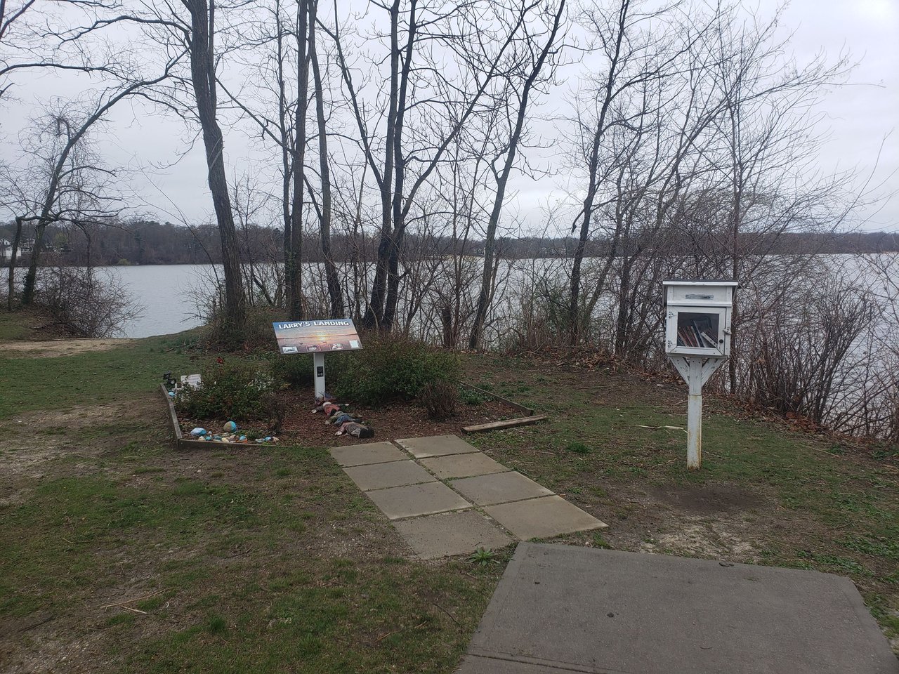Larry's Landing //