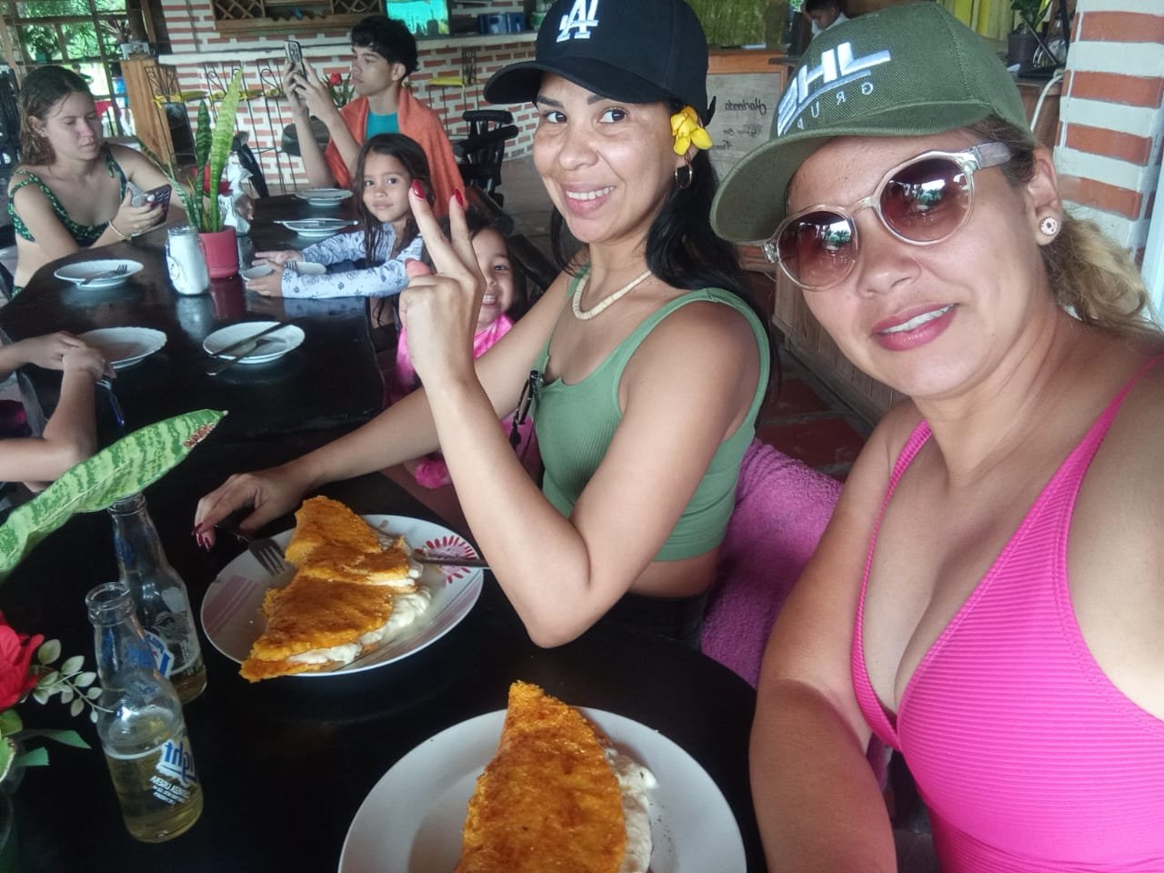 [ESP/ENG] Enjoying the Creole cuisine of our Sucre state with my family.