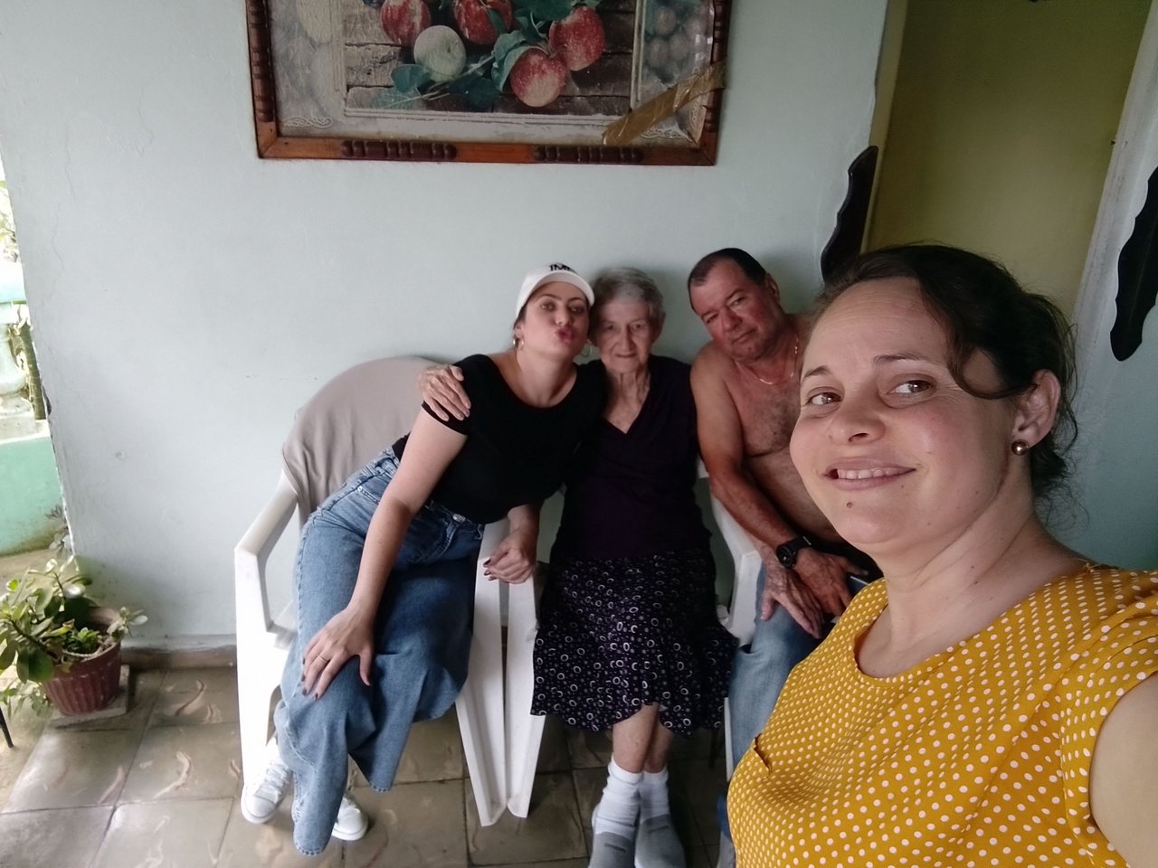 https://files.peakd.com/file/peakd-hive/mariolisrnaranjo/EpXJvGQAJwi4GkZh4PMqL7NYZN84VuJmRTR42wFsF3CicrMfmwqDPs9AHcVzync1Cps.jpg