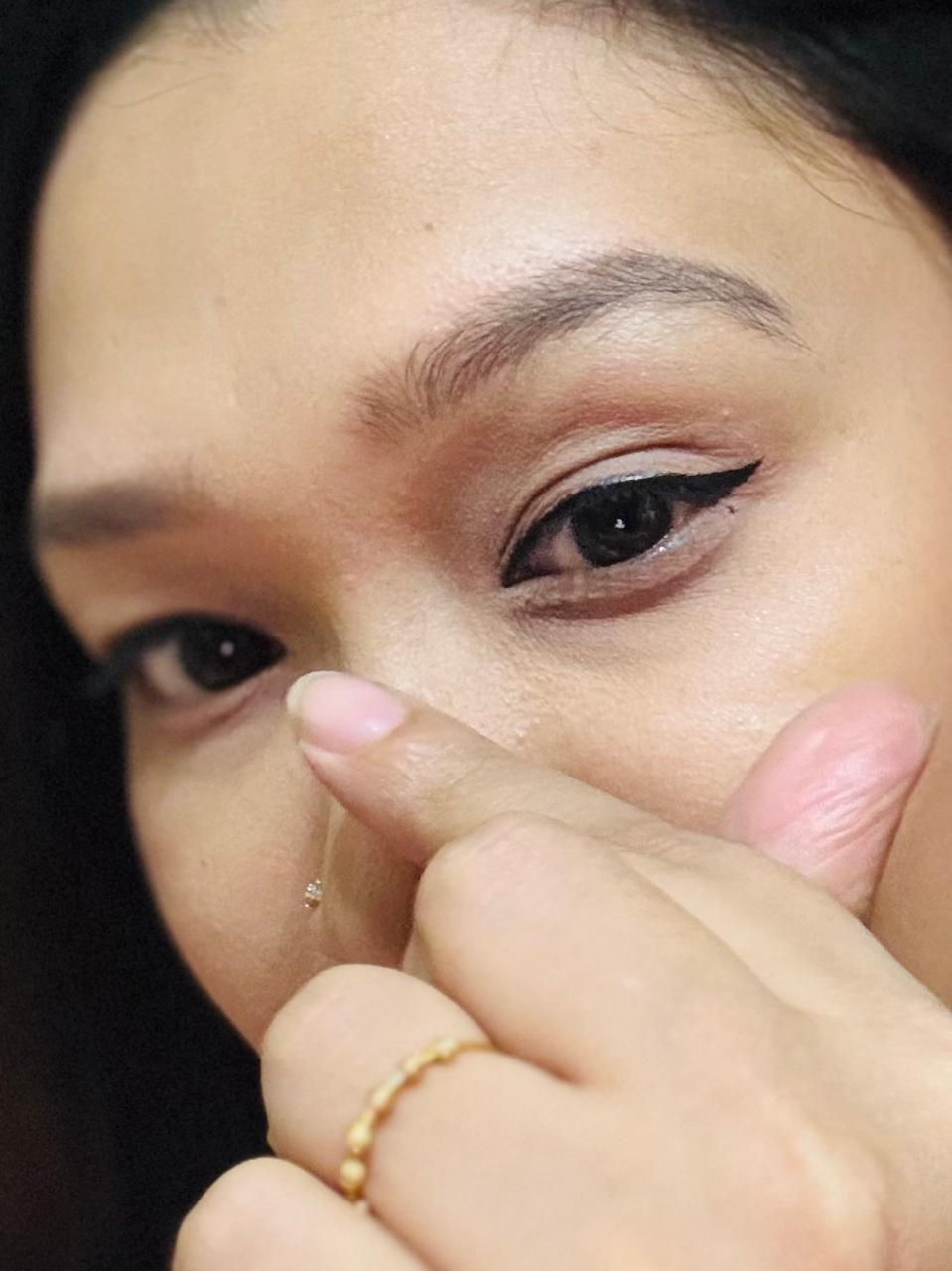 Make up is a emotion......