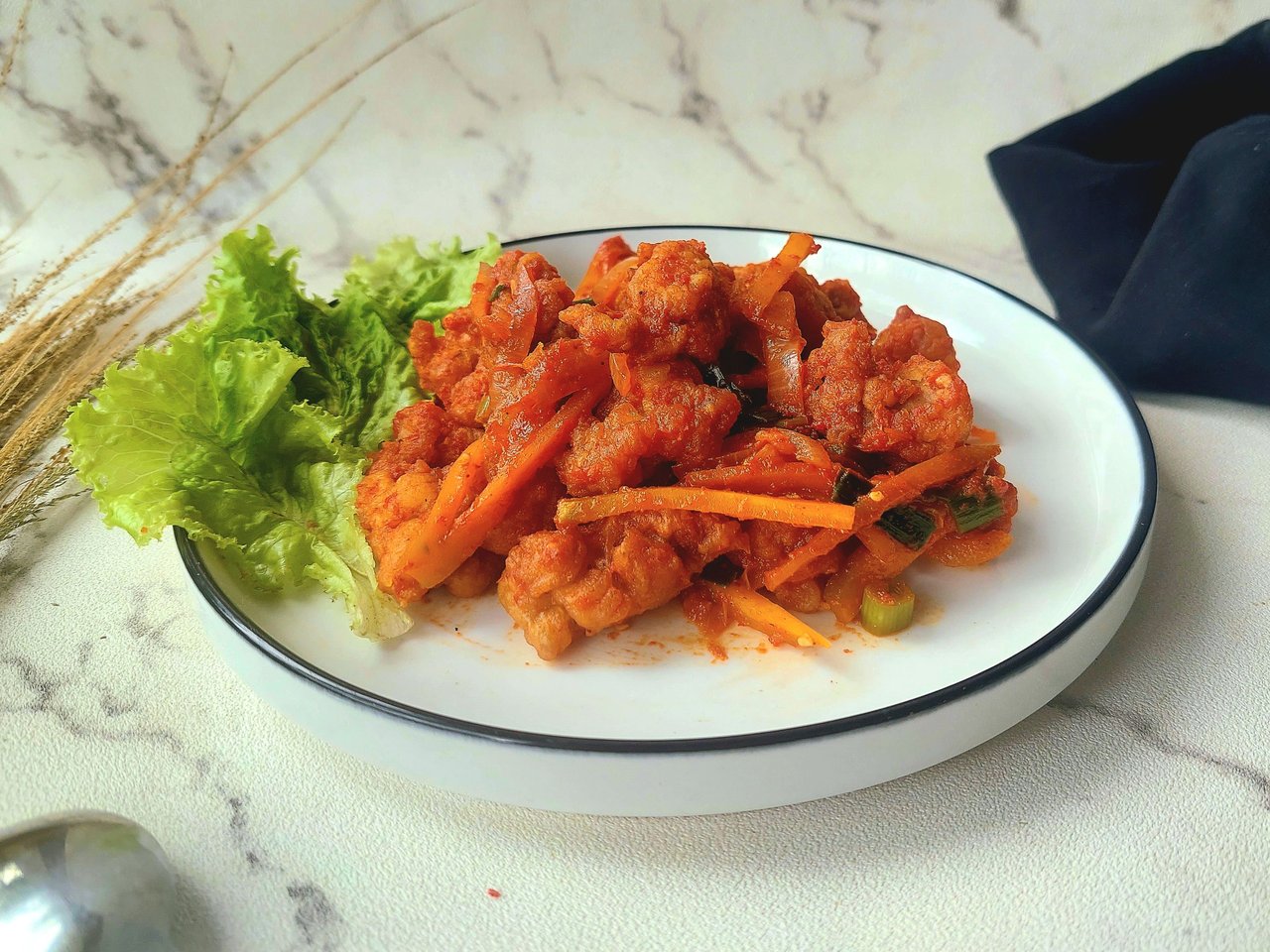 Flour Fried Chicken Topped with Red Sauce