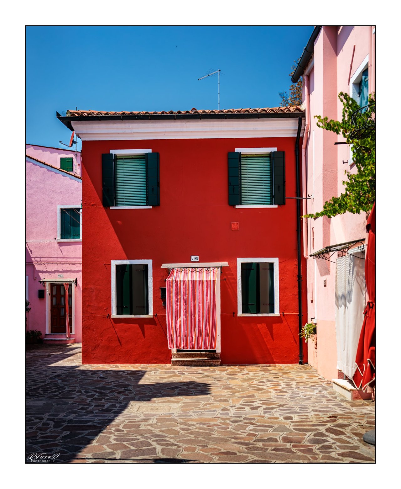 5. Casa con cortina exterior