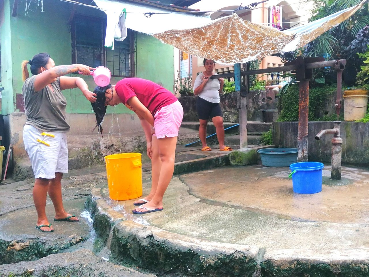 Inside Manila - Water dipper aka Tabo is the most