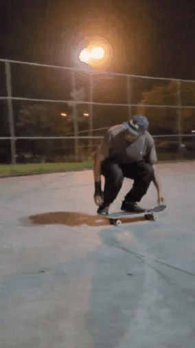 fakie tail big spin (2).gif