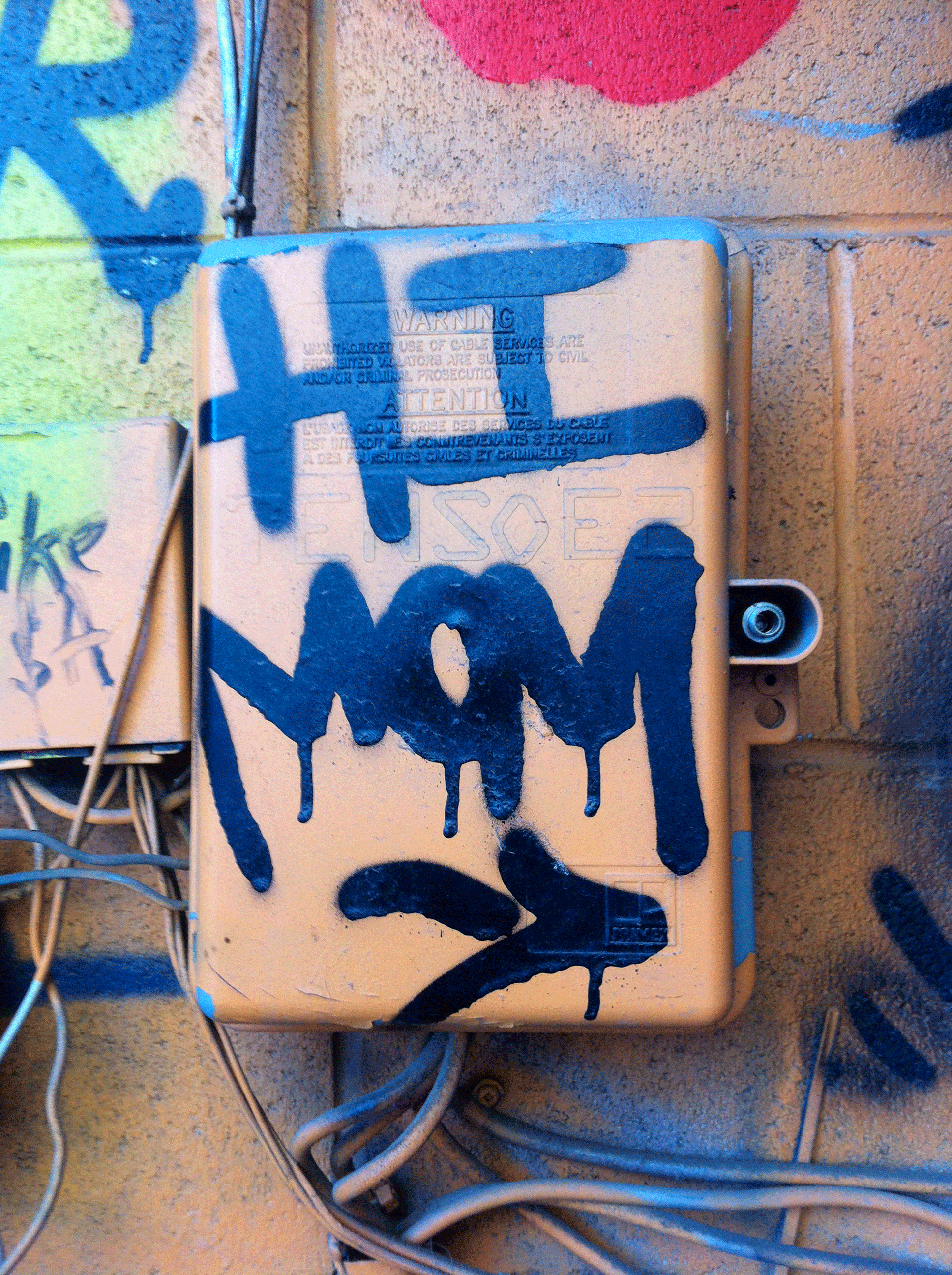 Hi Mom Graffiti Tag | PeakD