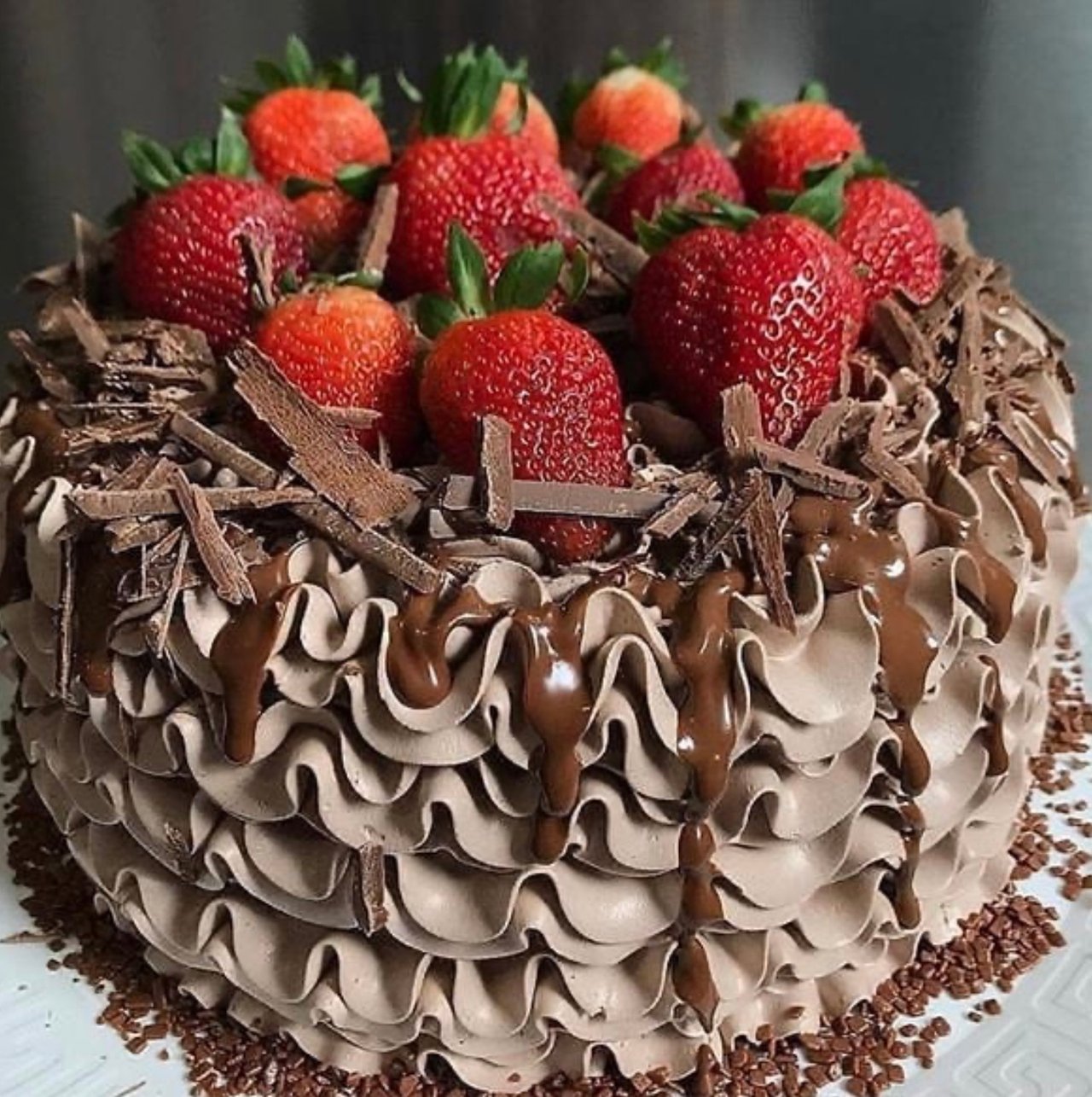 Chocolate Fudge Cake with Strawberry and Twix : The making of a birthday  cake « Bong Appetite..