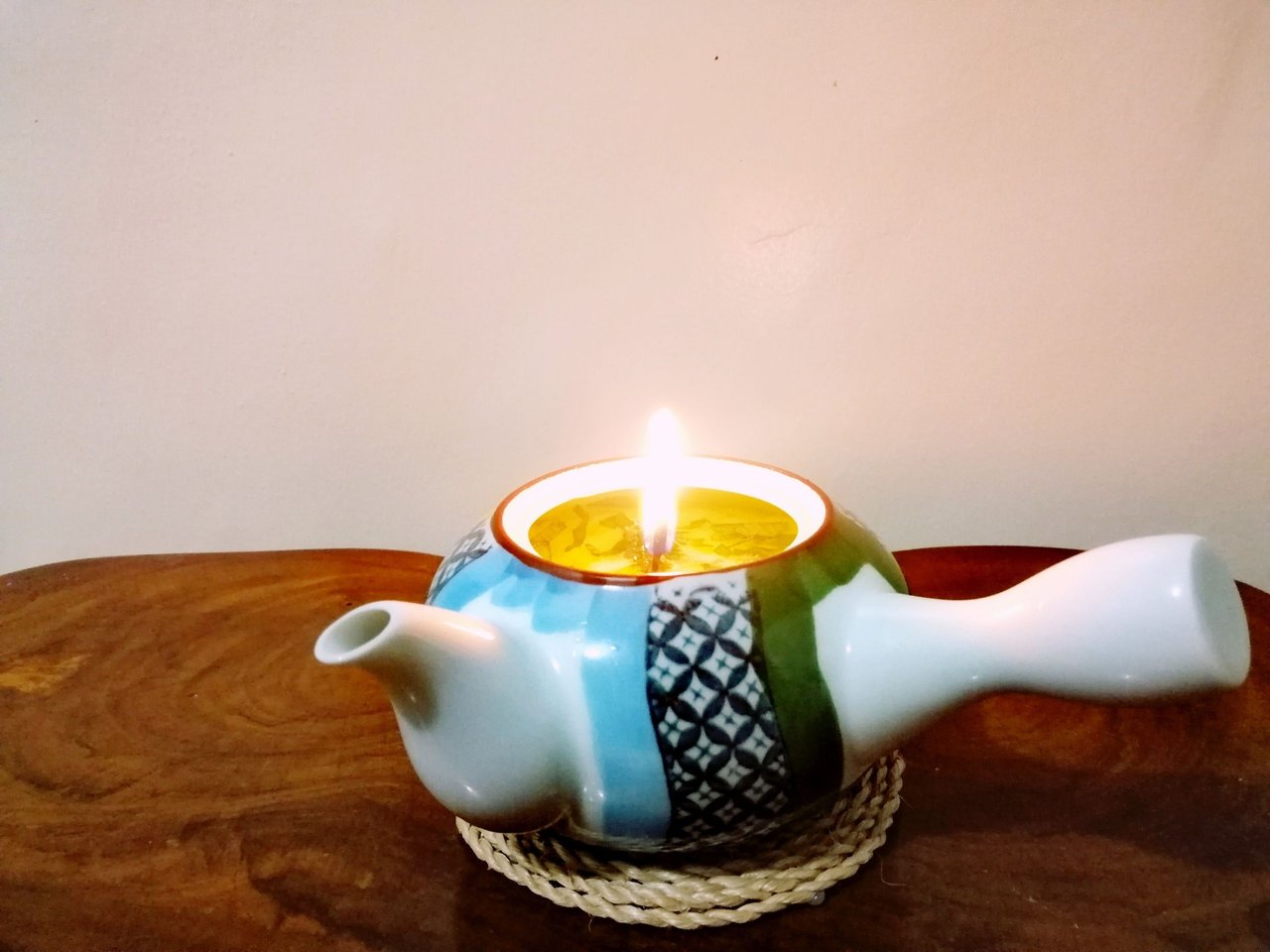 oregano oil lamp as mosquito repellent