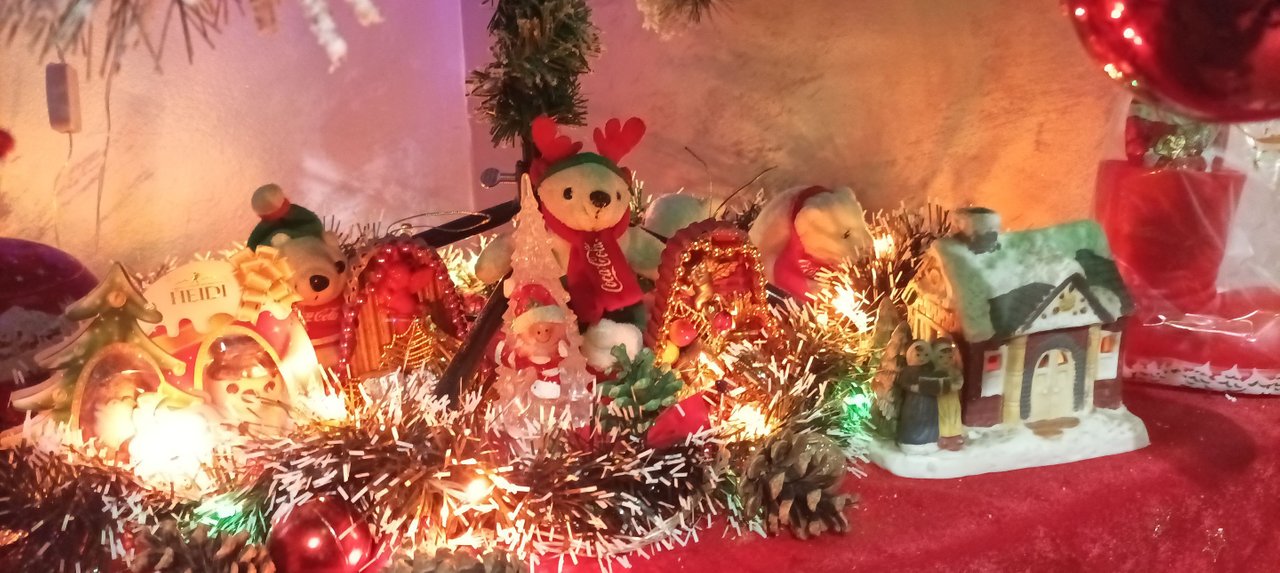 Season Hunt challenge - We decorated the Christmas tree