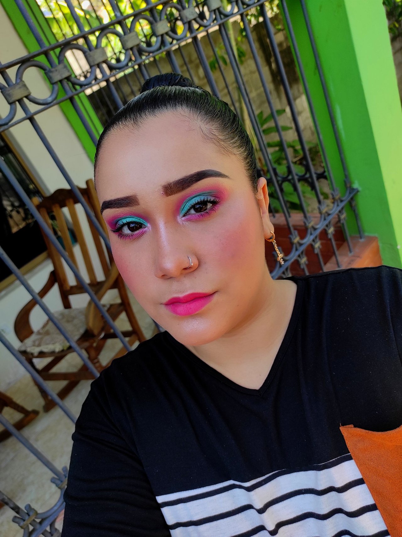 Maquillaje usando un tono fucsia y turquesa |Makeup using fuchsia and  turquoise shades | PeakD