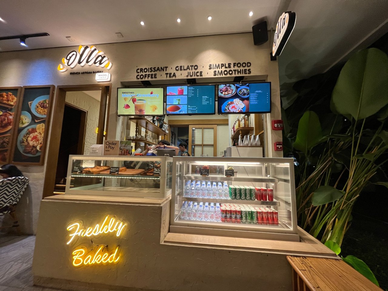 Coffee Latte by Olla Cafe