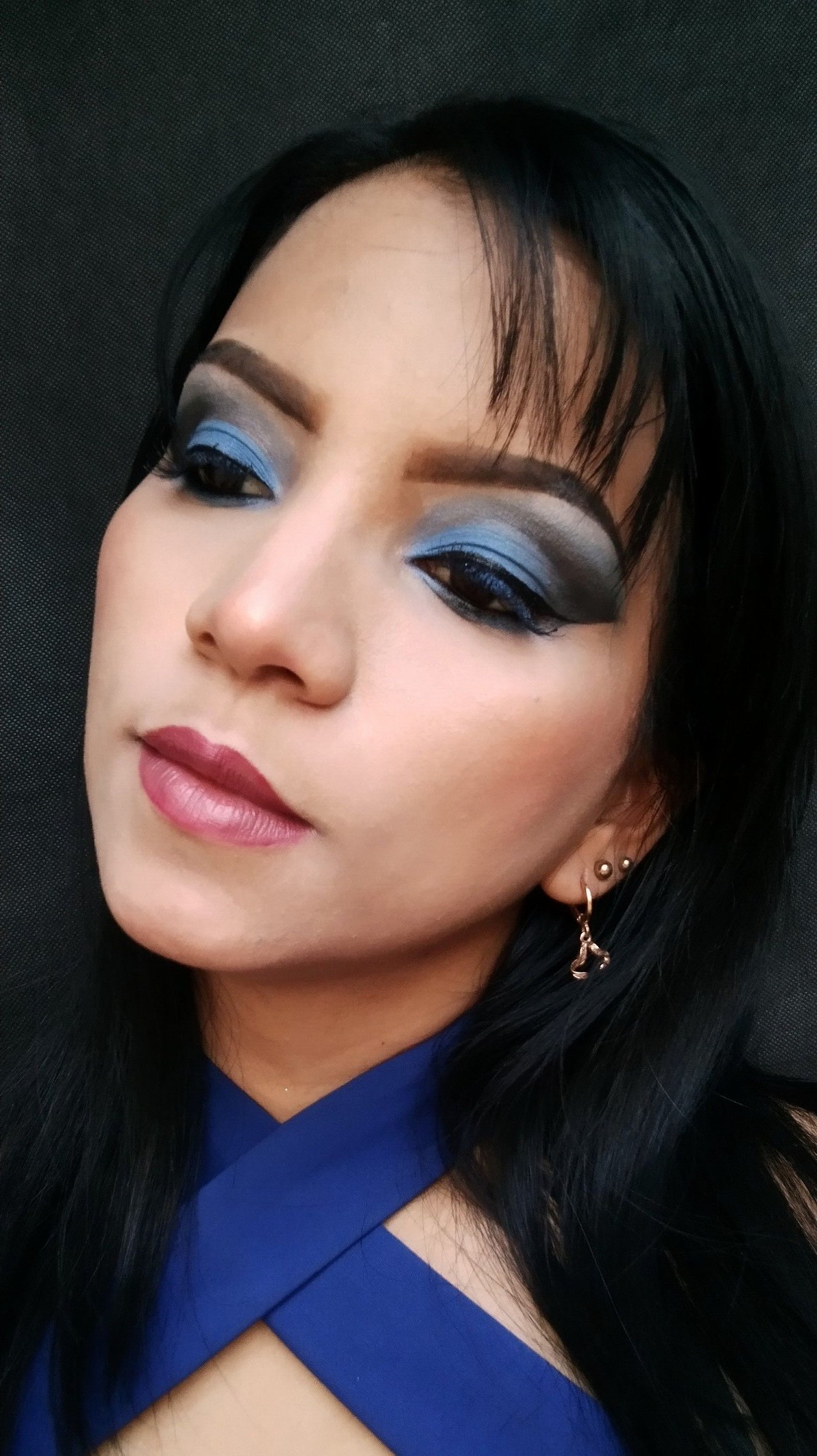Elegant makeup in royal blue and black. Step by Step????????||Maquillaje  elegante en azul rey y negro. Paso a paso???????? [Eng-Esp] | PeakD