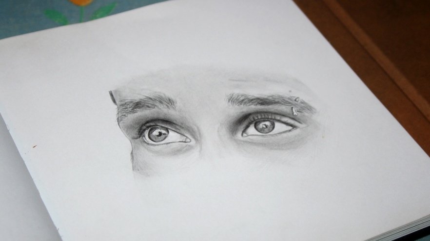 man eyes drawing