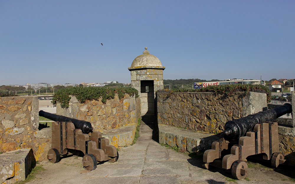 Trip to Forte de São Francisco Xavier - Castelo do Queijo | Portugal