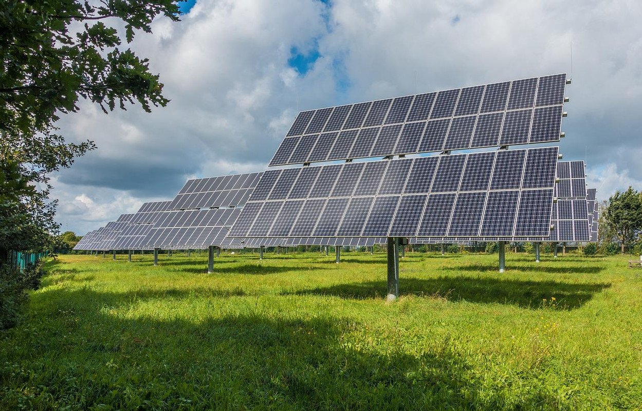 https://i.postimg.cc/7Z936r3K/photovoltaic-system-2742302-1280.jpg
