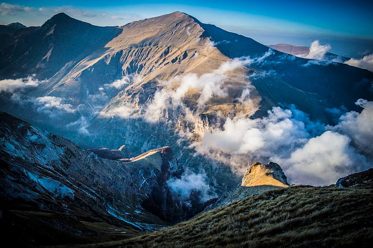 https://i1.pickpik.com/photos/773/164/1004/altitude-clouds-cold-daylight-preview.jpg