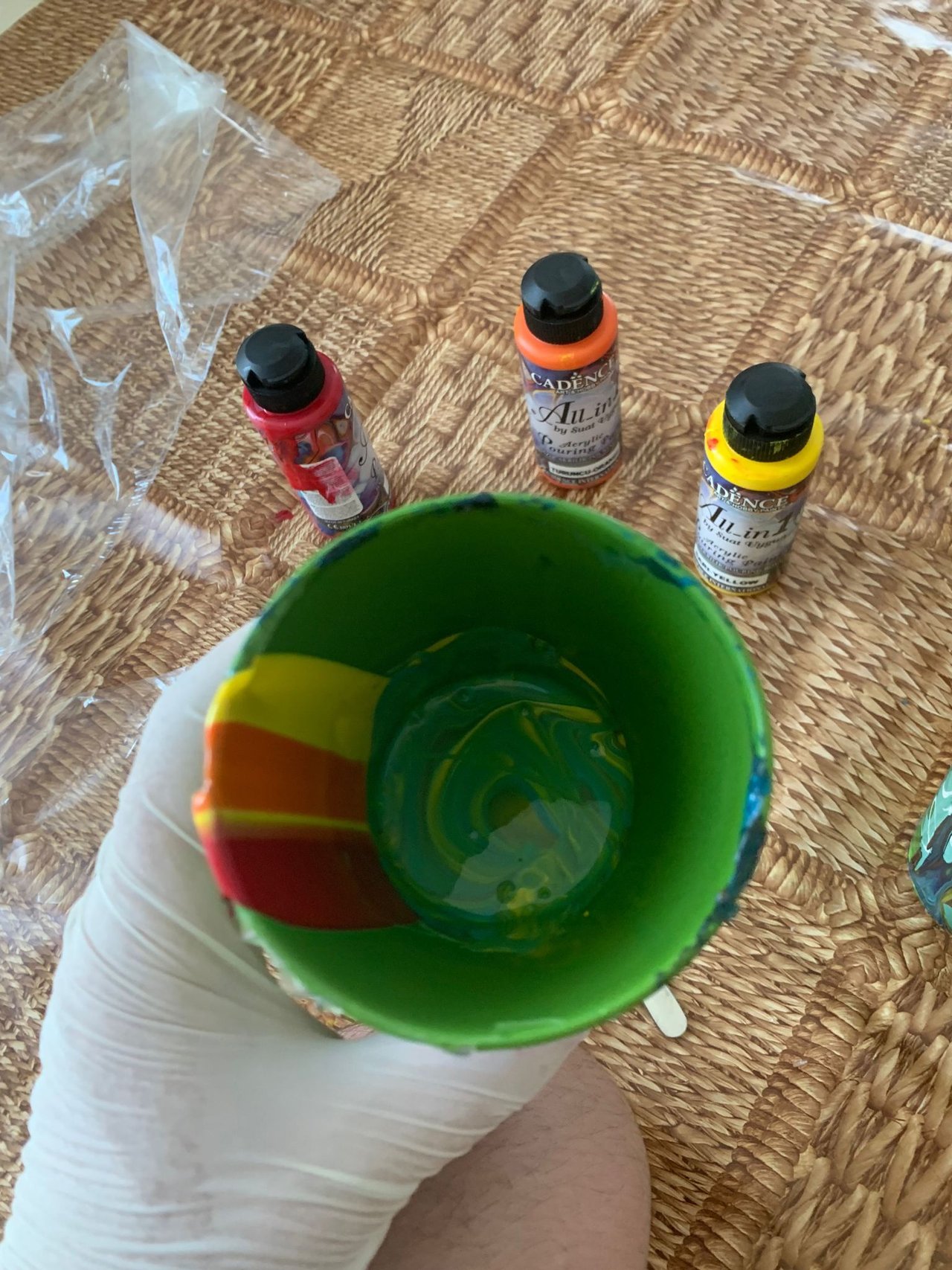 https://images.ecency.com/DQmSAsbAMwVqmB5AgrtLYFpQowyPCVpa7GRogtEb5XAkws9/pouring_arduilcelebren_on_hive_7_.jpg