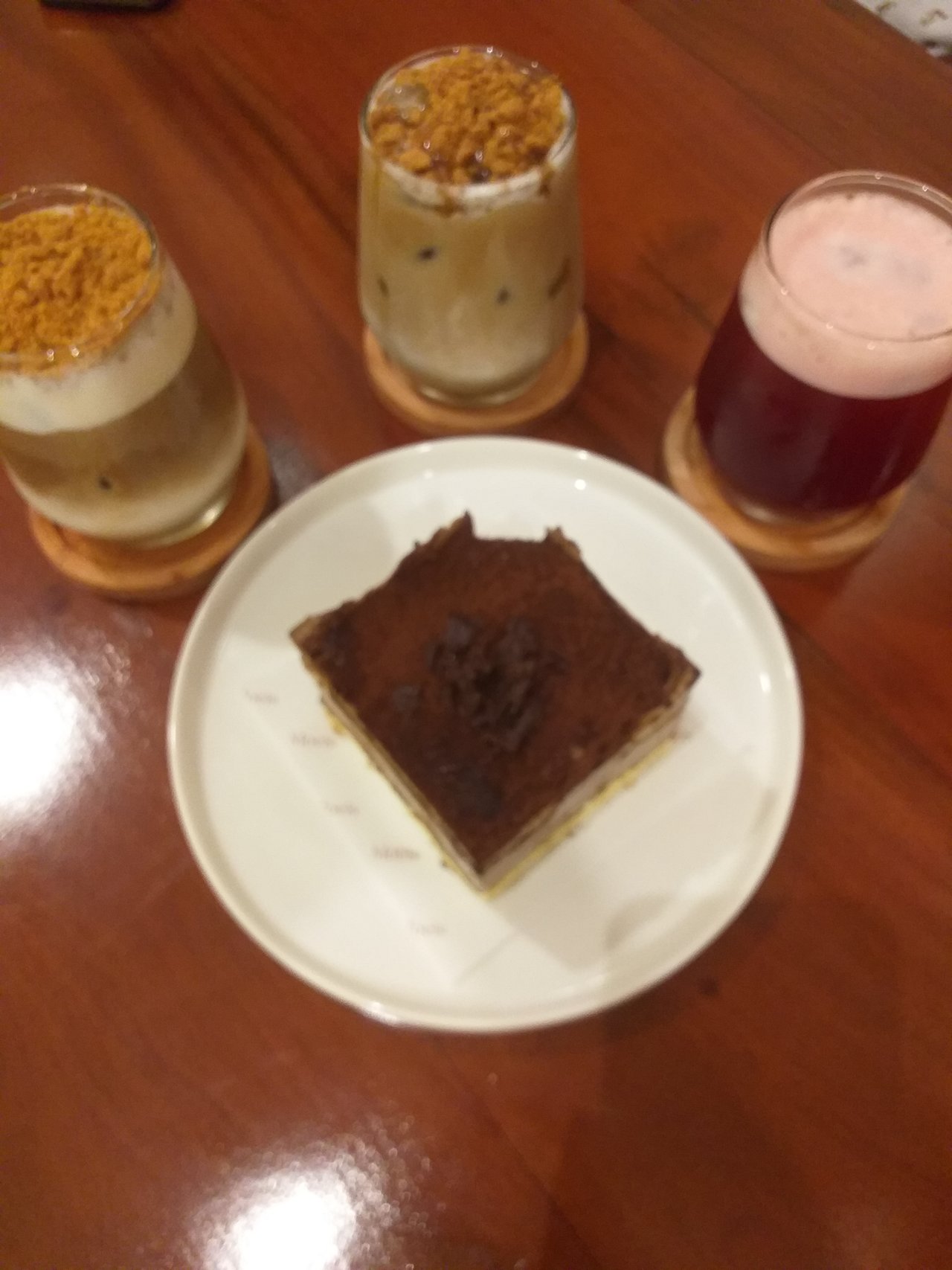 Eating Out: Dessert Time at Moeis Cafe Medan