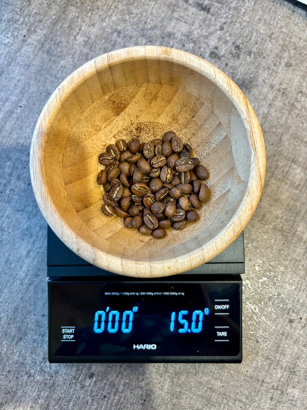 My new scale in action with another Italian barista champion coffee.