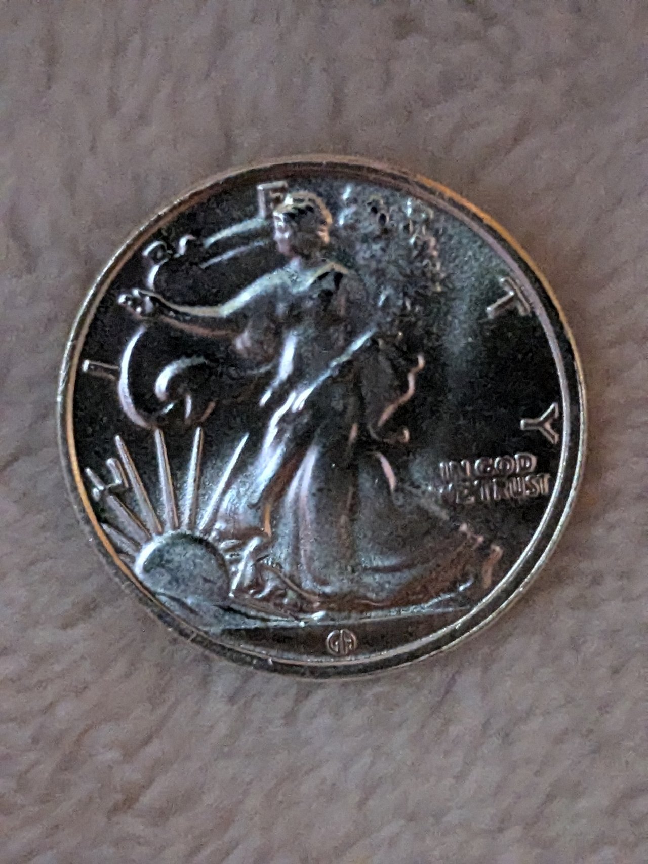 https://images.ecency.com/DQmUJV7b88AjqoSUW4YheersN7T96qATeViQAAXqmACVYag/libertysilverfront.jpg