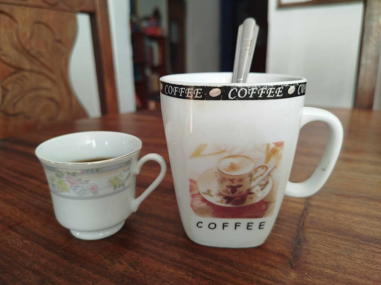 LARGE OR SMALL CUP? WHERE DO YOU PREFER YOUR COFFEE.