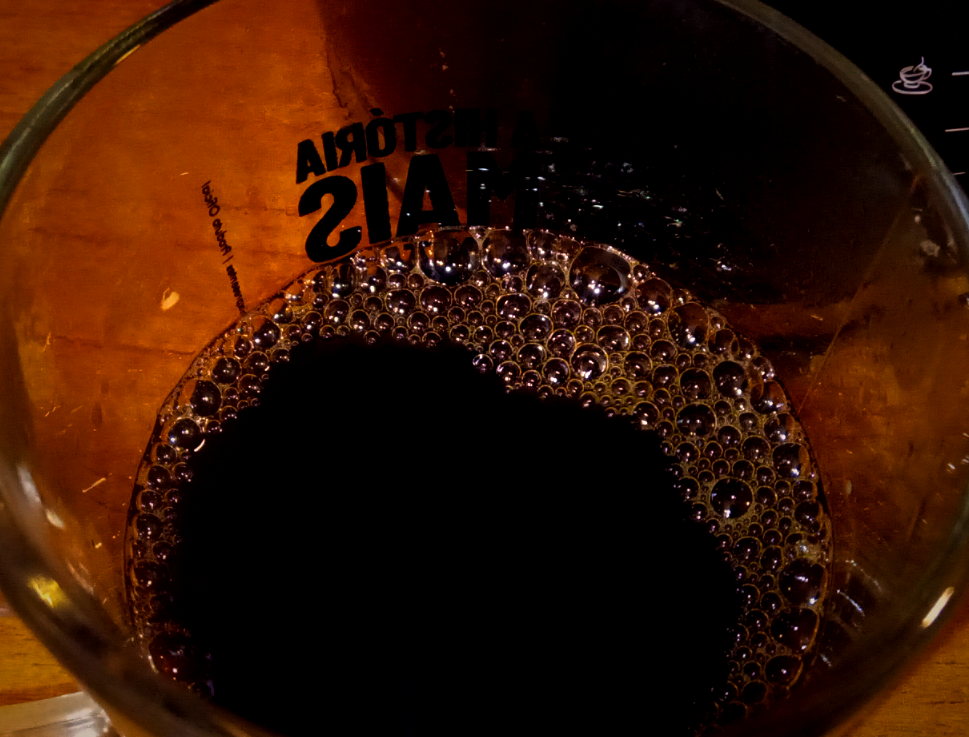 Who wants coffee? [EN/PT]