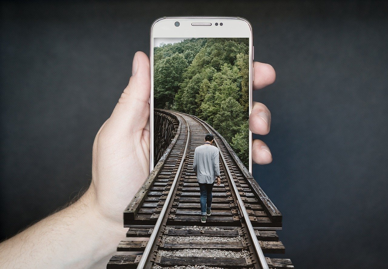 https://images.ecency.com/DQmX4tGVap5jwgNaowkjpFC6nWLSs35iUrc8WzwFmrTeSgg/train_track_2507499_1280.jpg