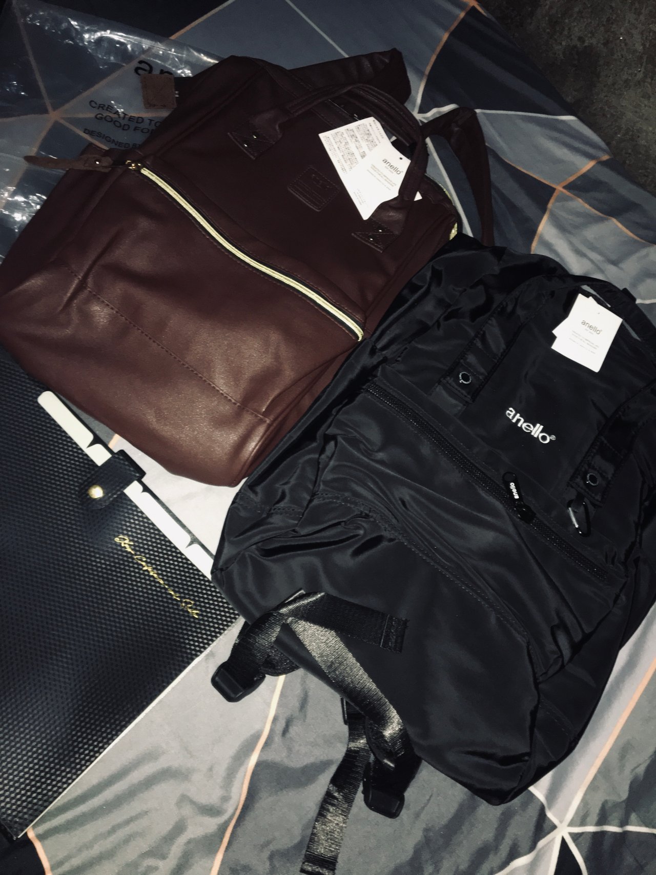 https://images.ecency.com/DQmXK1iCx26qKfV9pyyooKP17ka7RPxRcnF1MWqfmymKk8C/new_bags.jpg