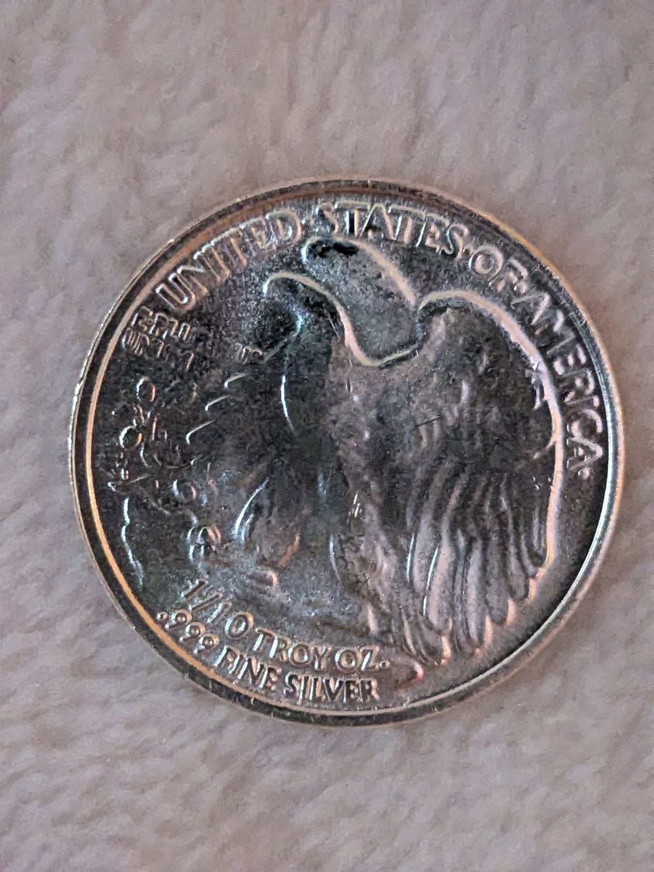 https://images.ecency.com/DQmXrxa4Z9U15oDNg5LSYpJSQuiLFU5DSZY9bn63xwp7egt/libertysilverback.jpg