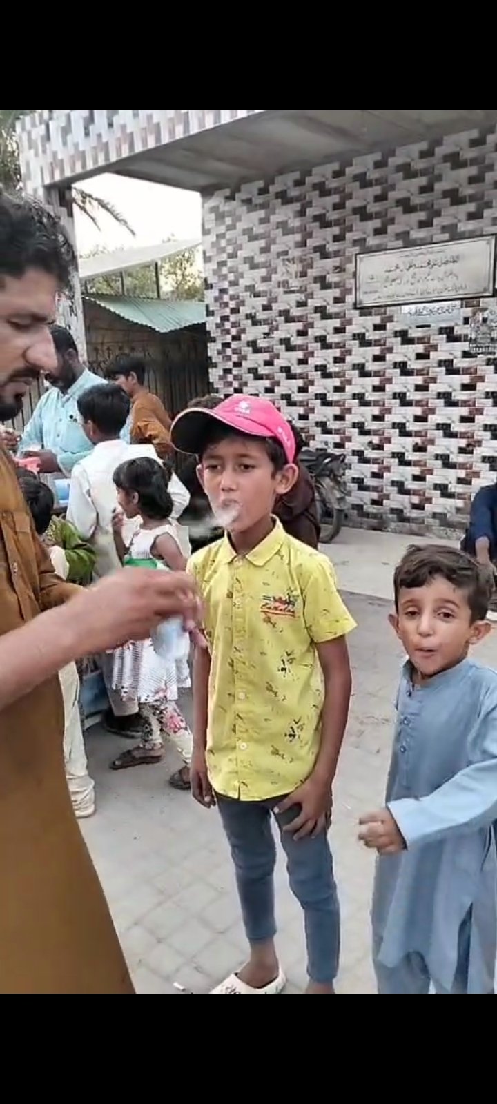 https://images.ecency.com/DQmXyoqWp8gCk8M9pp2m8FYUrxspEUwL3DAWRVSfGp7tB8Z/1750496865989.jpg