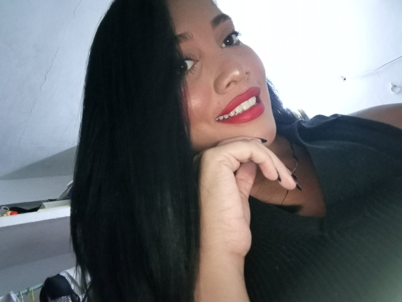 Span/English. Red lips💋 