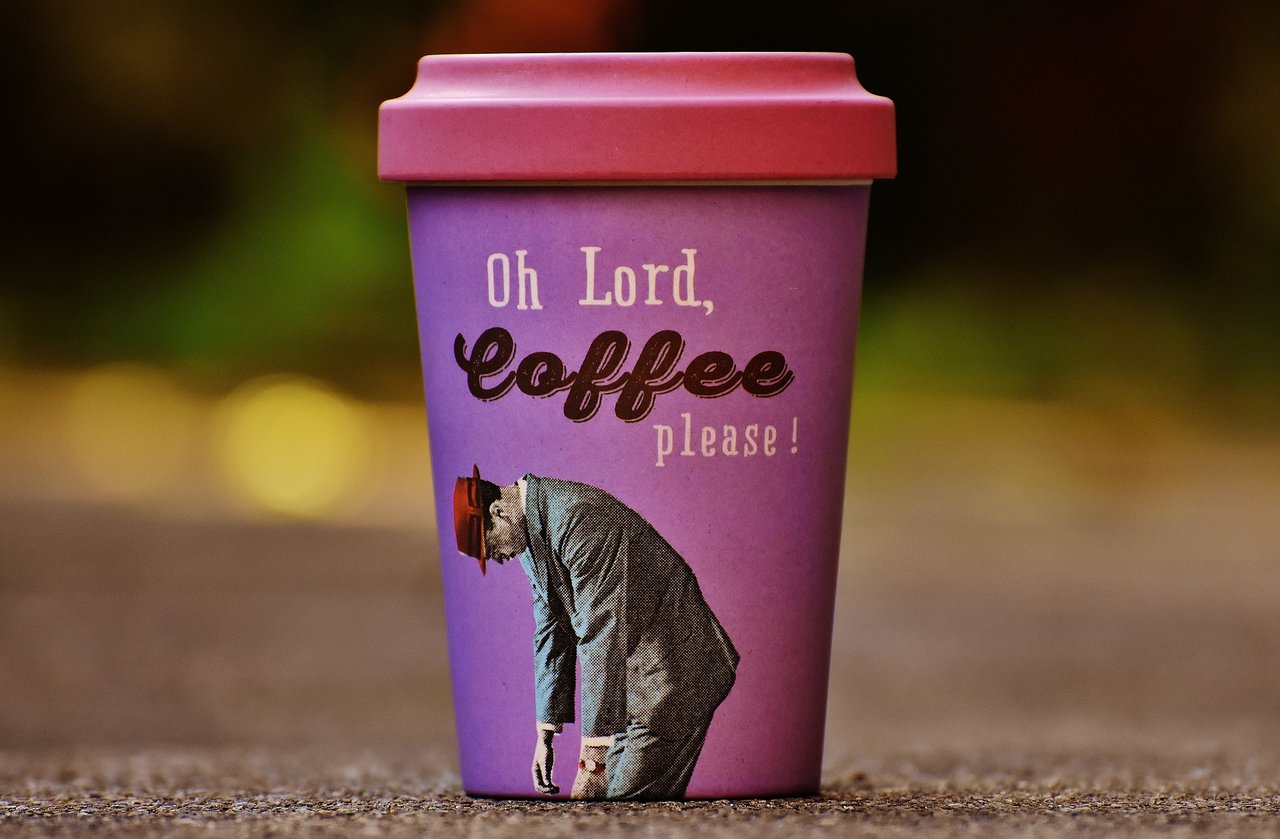https://images.ecency.com/DQmZJeLkZU23qG1X8oncjBaicoixNBNpkYs2Jre6PYg4Sej/coffee_mug_1727056_1920.jpg