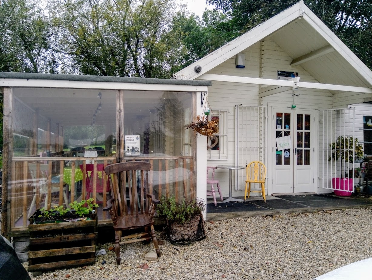 Coffee in a shed! - The Fisherman's Hut