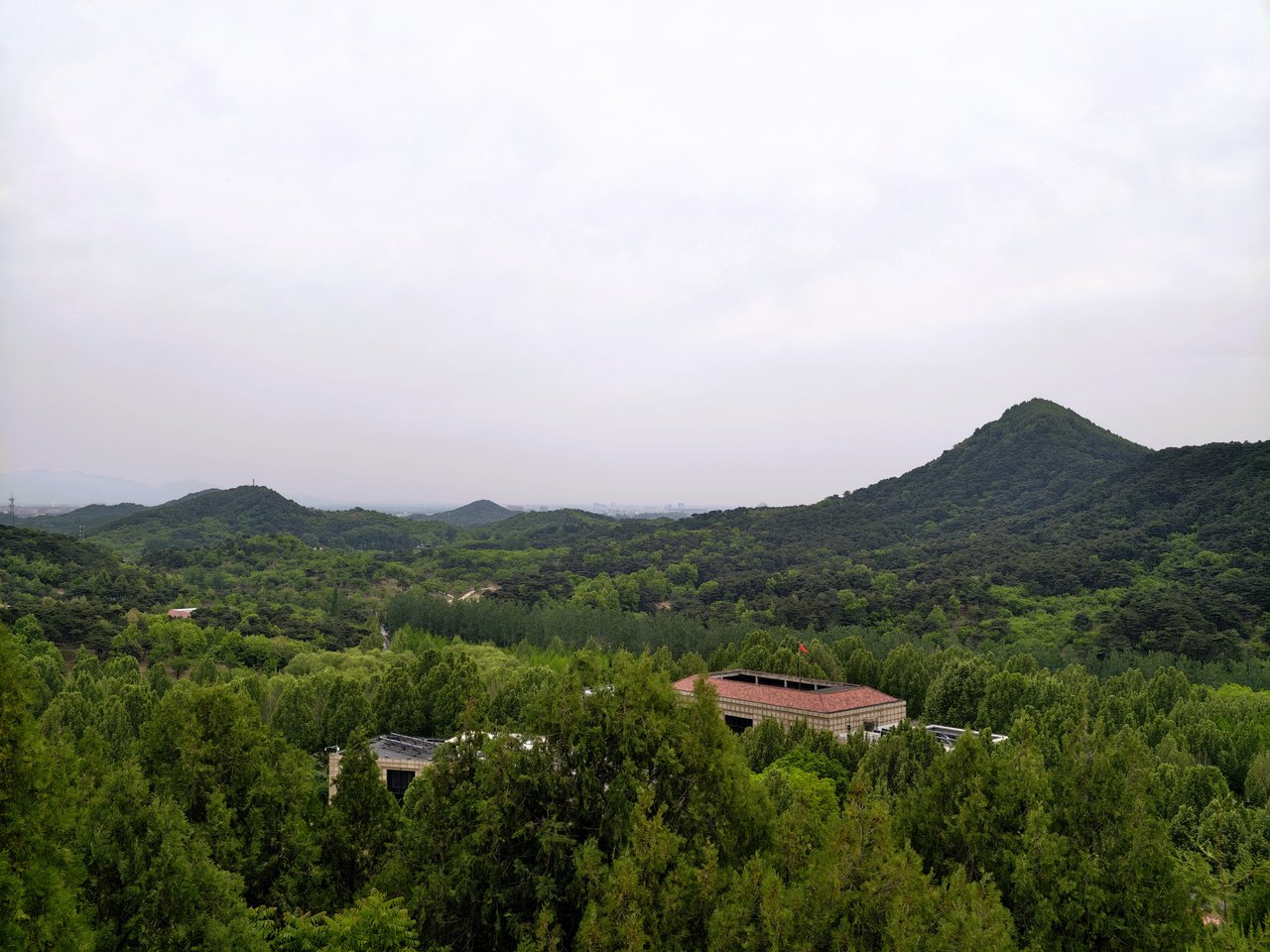 Hiking In The Sheng Quan Shan (Quan Mountain) Scenic Area