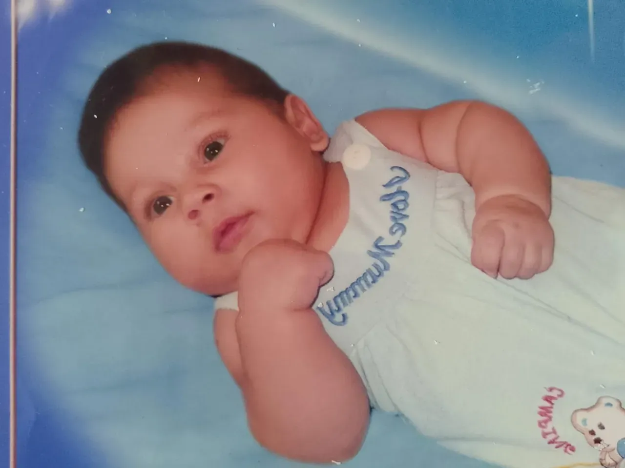 Desde el vientre materno Te di nombre / From the womb I gave you a name