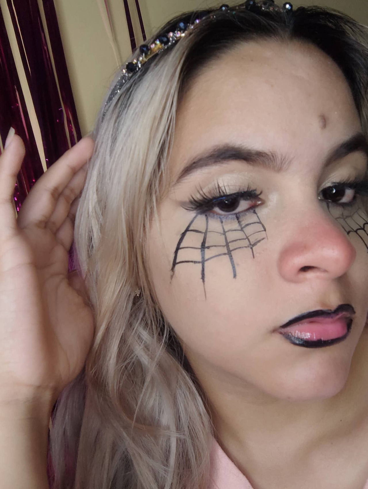 ESP-ENG] Maquillaje artístico de telarañas en mis ojos || Artistic makeup  of spider webs in my eyes | PeakD