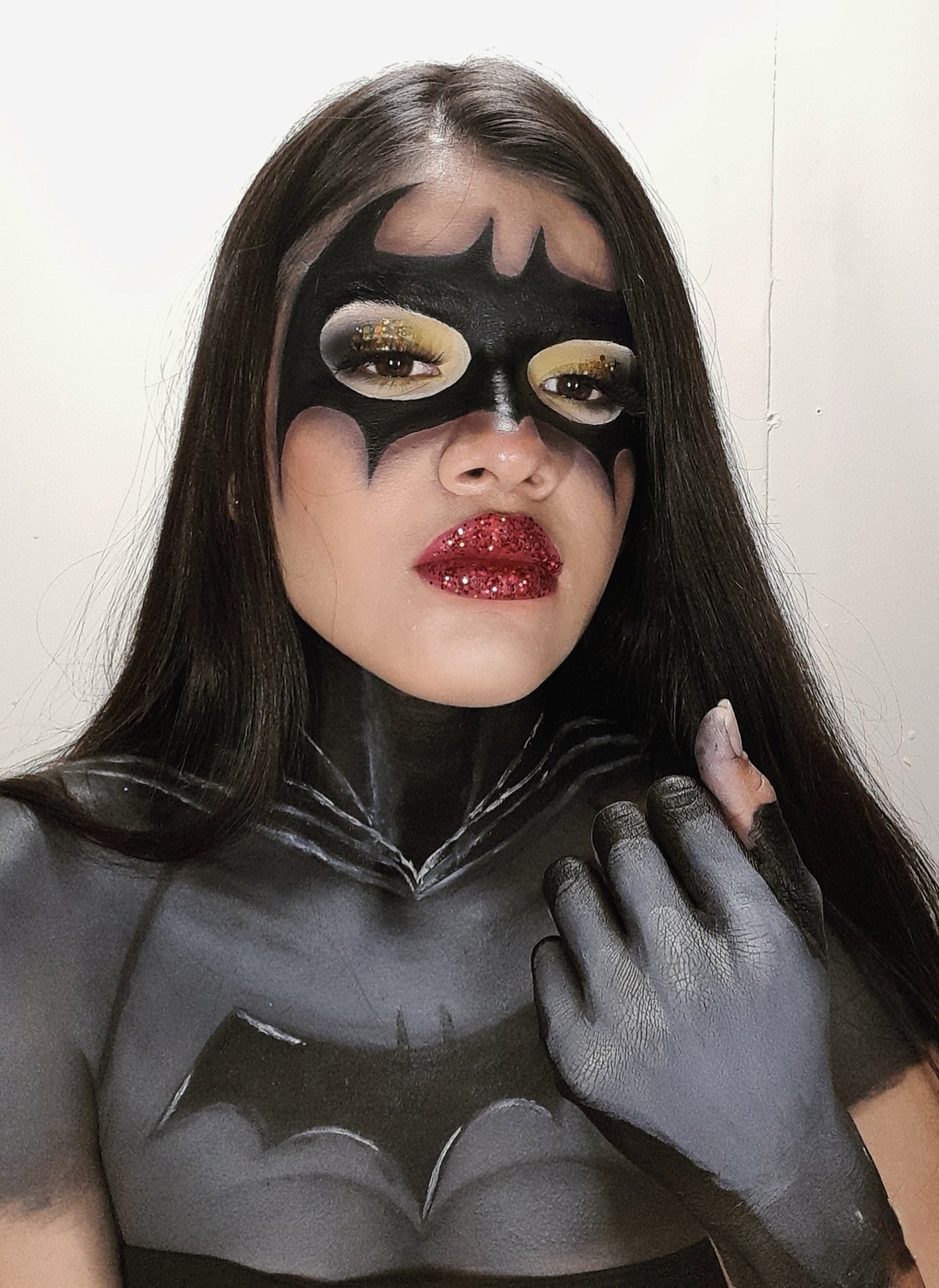 ENG-ESP] Batgirl-inspired makeup artistry.????????✨ | PeakD