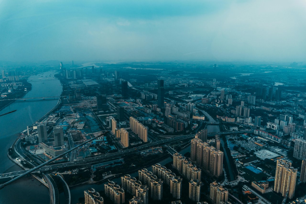 https://images.pexels.com/photos/1677358/pexels-photo-1677358.jpeg