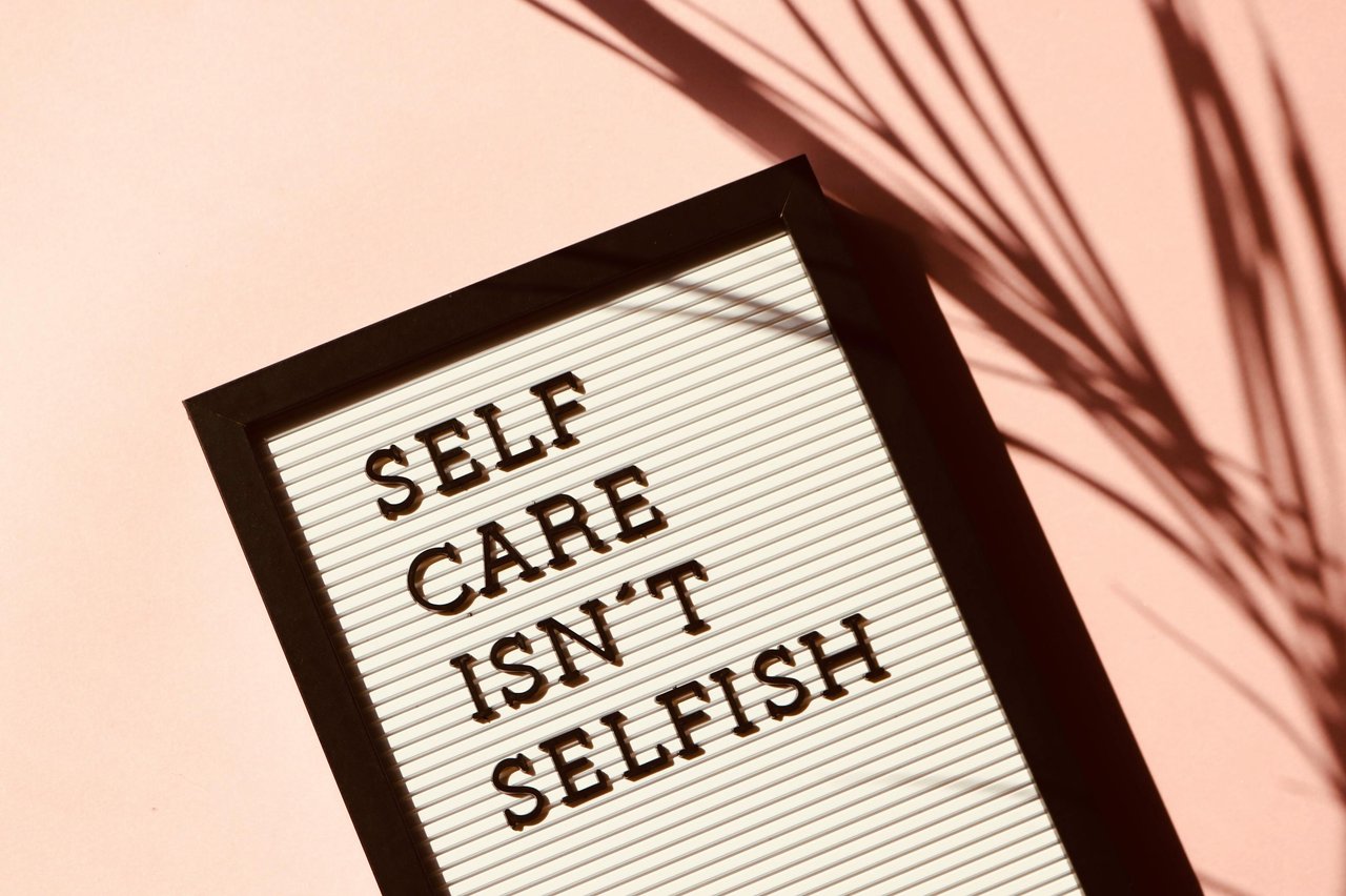 https://images.pexels.com/photos/2821823/pexels-photo-2821823.jpeg