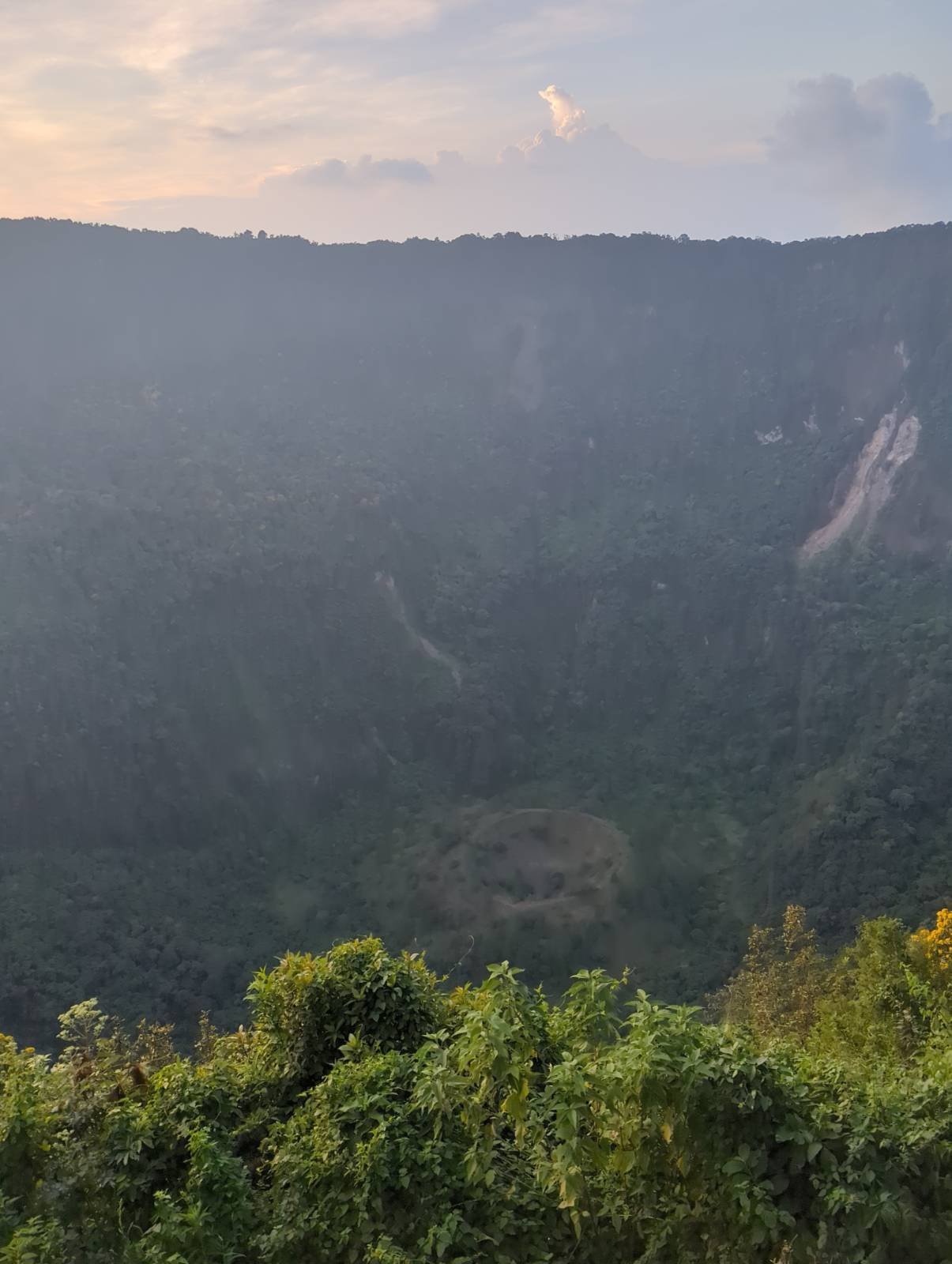 Hiking Boquerón Volcano in El Salvador