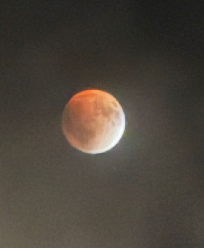 https://img.leopedia.io/DQmcwSnU3AEQBoTAcSvuuzXcNustGF7GxamehunWMA7CGqu/red_blood_moon.jpg