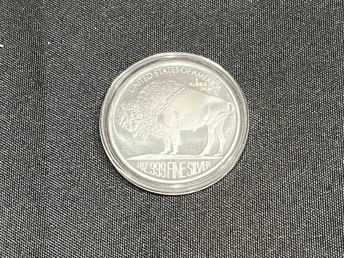 https://img.leopedia.io/DQmdHx3EHHLLcg4ekrA7TbJAyfpPo7CPwSQ2pGmnJnSNJ1H/IMG_9565.jpg