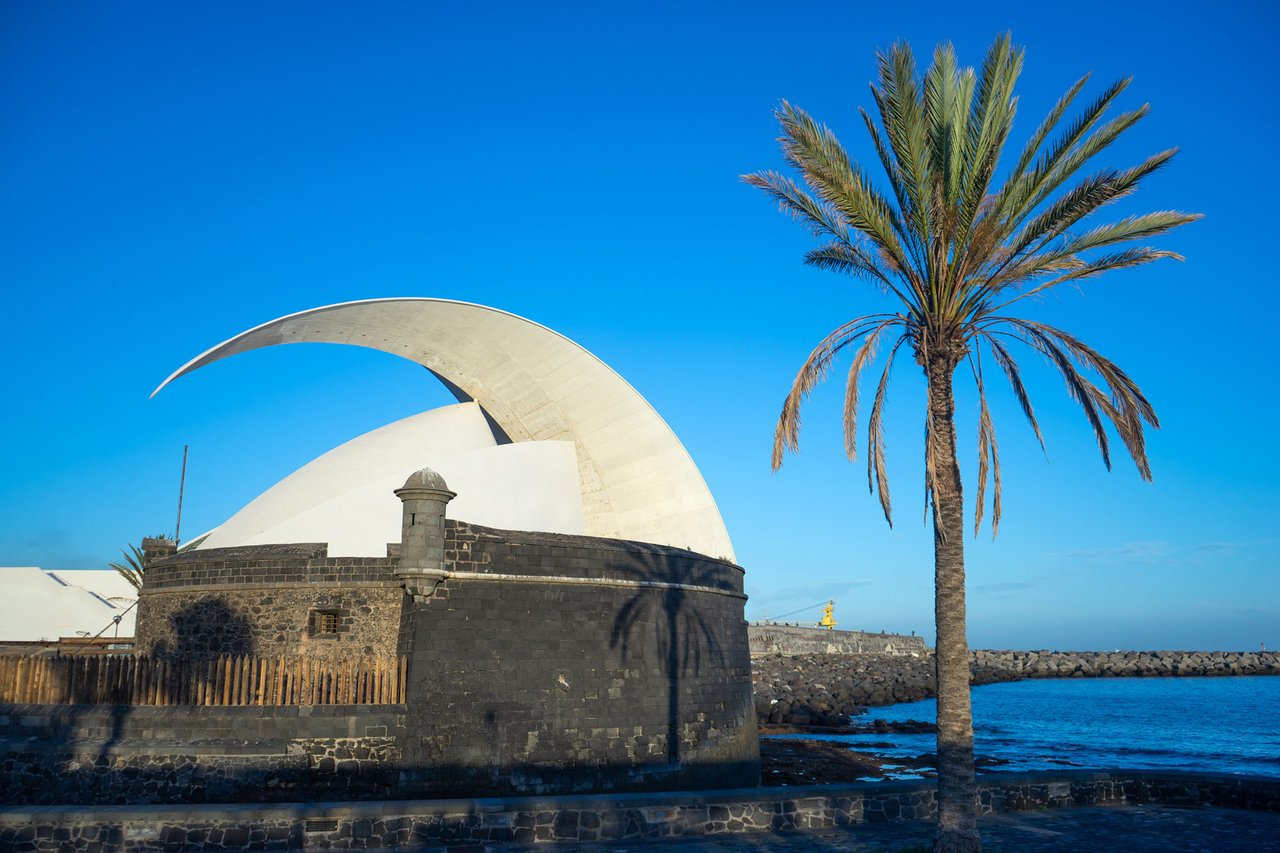 https://img.travelfeed.io/for91days%2F20210427T150622867Z-45-Audotorium-Adan-Martin-Calatrava-Tenerife-DSC04493.jpg