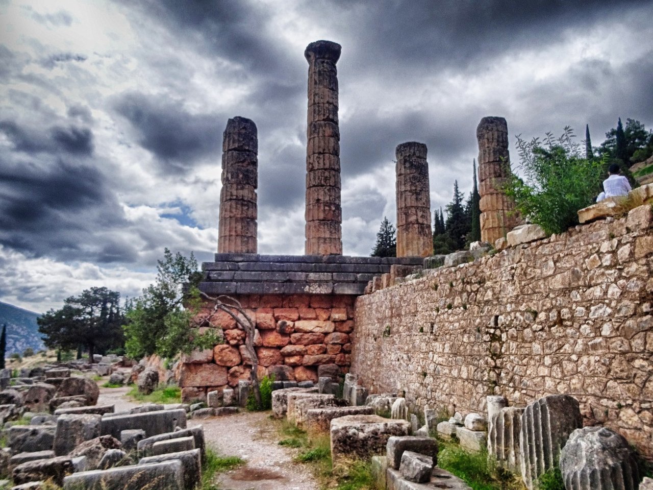 Tour Delphi: Fly Over the Ancient Center of the World