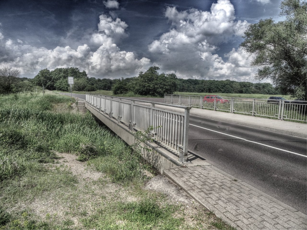 https://img.travelfeed.io/koenau%2F2025-06-19-18-06-050-schweinebruecke-hiler-grave-20-_snapseed-jpg