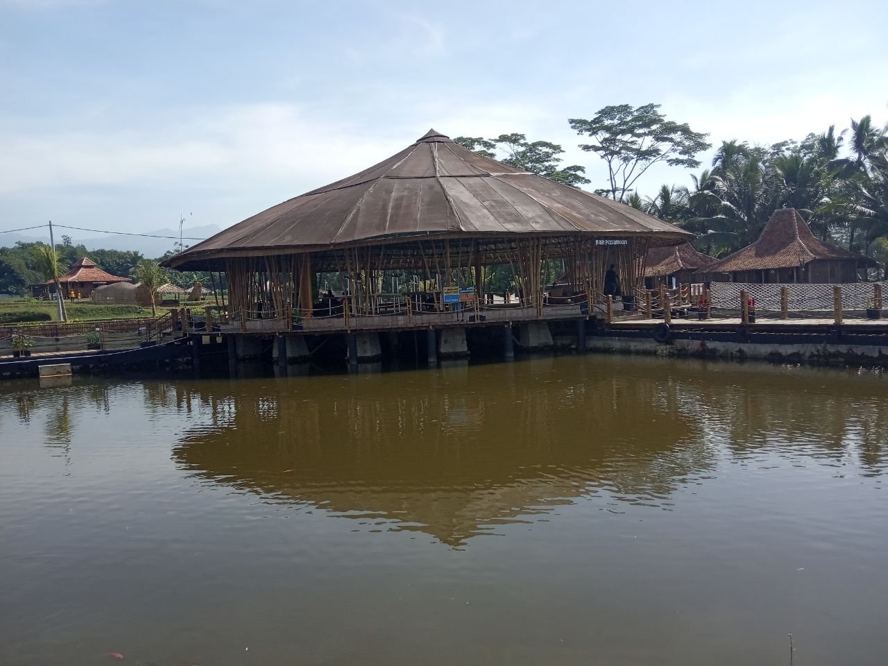 https://img.travelfeed.io/wongbraling%2F20200727T110044937Z-sain16.jpg