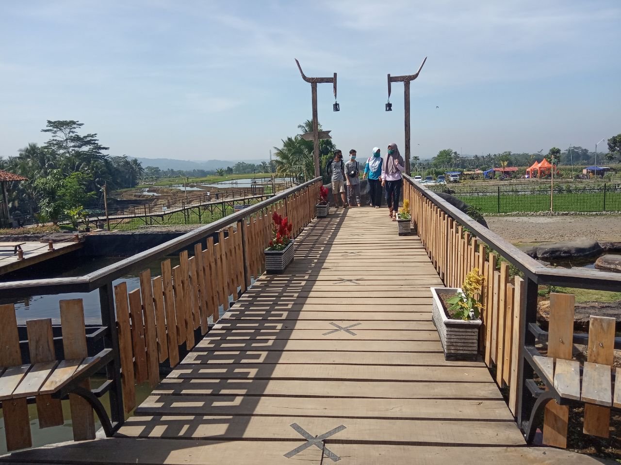 https://img.travelfeed.io/wongbraling%2F20200727T110045000Z-sabin10.jpg