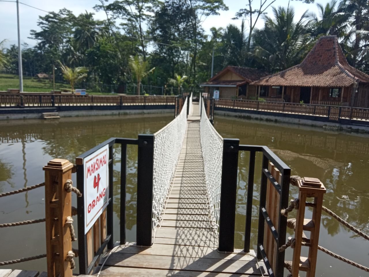 https://img.travelfeed.io/wongbraling%2F20200727T110045276Z-sabin15.jpg