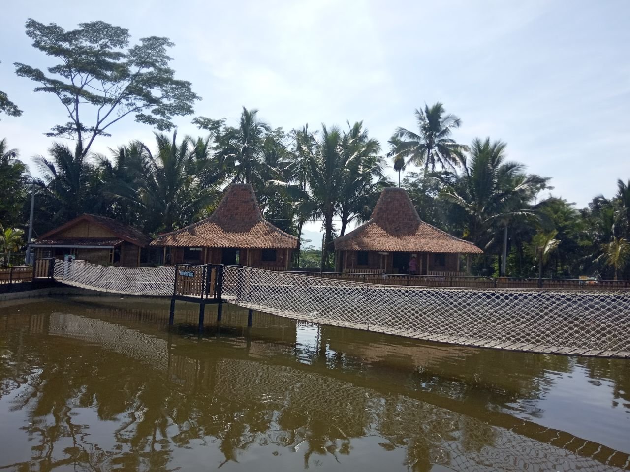 https://img.travelfeed.io/wongbraling%2F20200727T110045284Z-sabin14.jpg