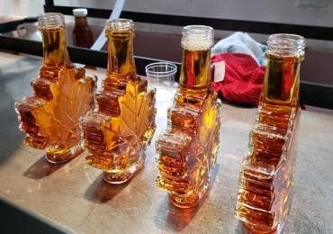 1 Sterling Valley Maple Syrup "Organic" Maple Leaf Shaped Bottle Small (3.4 oz, 100 ml)