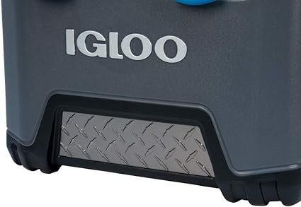 4 Igloo BMX 25 Quart Cooler with Cool Riser Technology